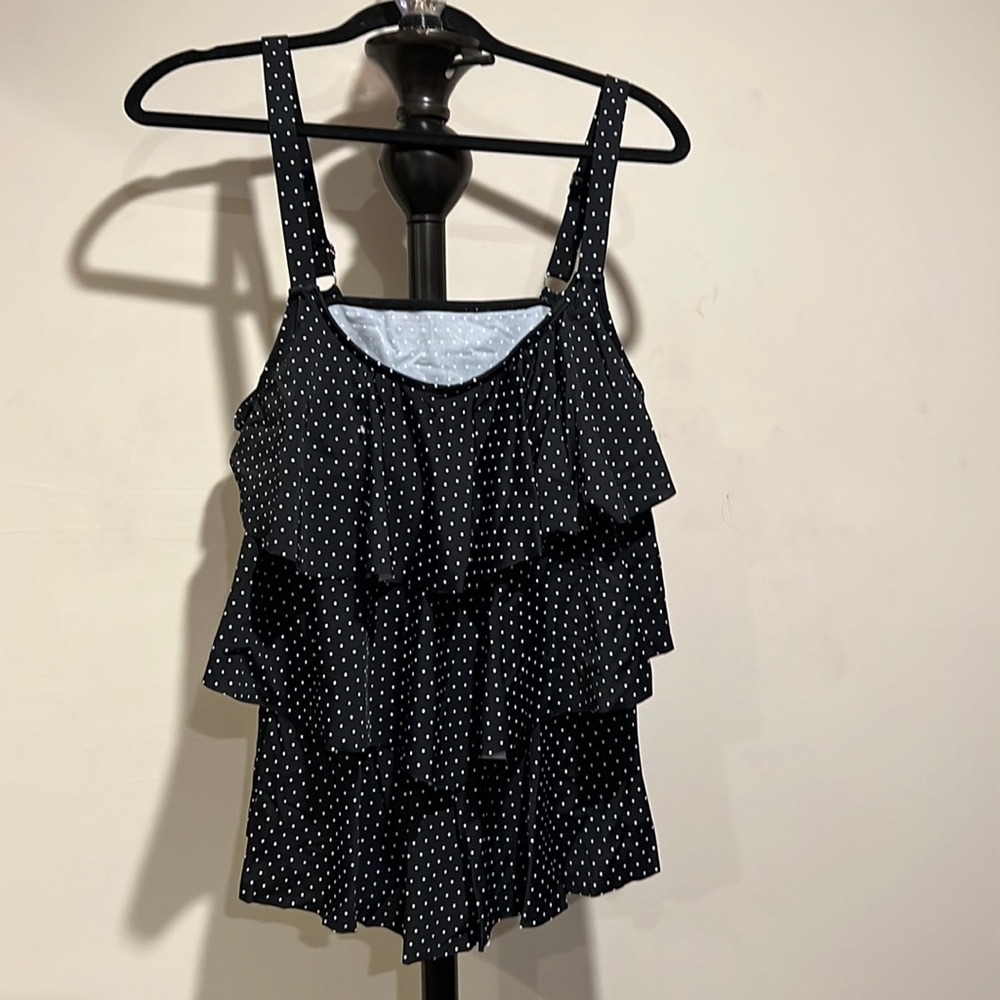 Ladies swim top never worn